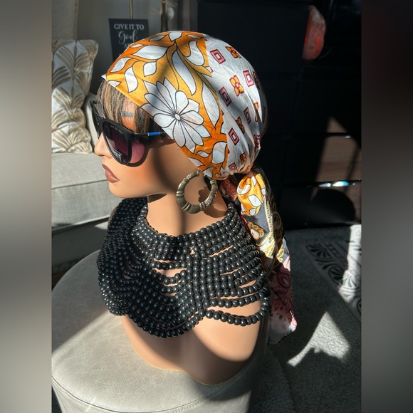 ✨NEW Ellen Tracy Orange and Pink Floral faux silk Scarf - Picture 4 of 12